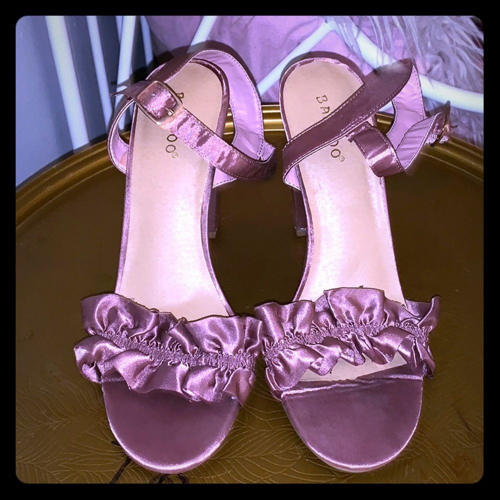 Tope color heels